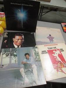 lot 38 image: Vintage Collectible Record Albums f...