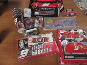 lot 65 image: Nascar fan lot featuring both #3 Da...