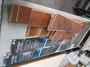 lot 79 image: Nice Sized lot with Misc styles & c...