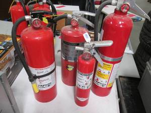 lot 84 image: Lot of 4 fire extinguishers...