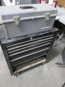 lot 86 image: Metal Rolling Tool Cabinet with 5 d...