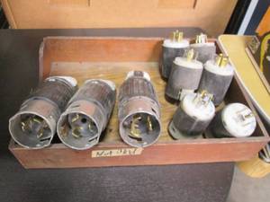 lot 91 image: Lot of 9 Hubble Twist Lock, turn & ...