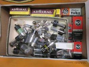 lot 92 image: Box of Vintage SupertonRadiotron T...