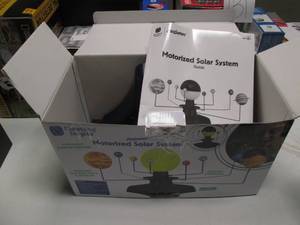 lot 139 image: Educational Insights Motorized Sola...