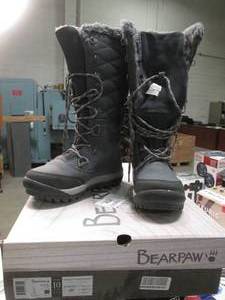 lot 154 image: BearPaw Isabella 1705W Womens Wint...