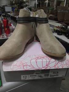 lot 155 image: Journee Collection Footwear Womens...