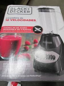lot 150 image: Black & Decker 10 speed stainless s...