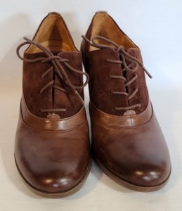 Naturalizer Brown Leather Heeled Oxfords