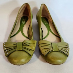 Naturalizer Green Leather Flats