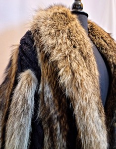 Amazing Vintage Oscar de la Renta Fur Coat- Raccoon