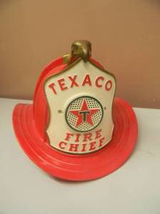 lot 31 image: VINTAGE TEXACO FIRE CHIEF HELMET WMICROPHONE & SPEAKER - VERY COOL - SEE PICTURES