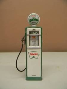 lot 55 image: SINCLAIR DINO MINIATURE GAS PUMP COIN BANK, LIGHTED - NICE PIECE - APPROX 6 12 - SEE PICTURES