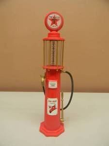lot 57 image: VINTAGE TEXACO FIRE CHIEF GEARBOX LIMITED EDITION GAS PUMP COIN BANK - NICE - APPROX 12 - SEE PICTURES