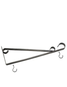 lot 17C image: 20 lb. 15 in. x 5-38 in. Pewter Ornamental Bracket by Onward