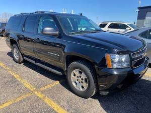lot 7 image: 2010 Chevrolet Suburban LTZ 4x4