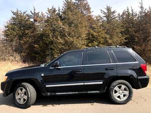 2007 Jeep Grand Cherokee Limited - HEMI - LOADED