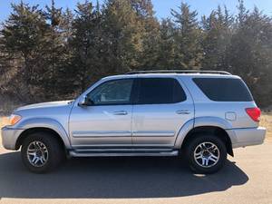 2006 Toyota Sequoia SR5 - 4x4 - Very Clean