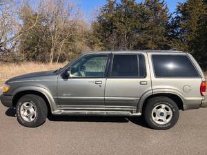 2000 Ford Explorer Limited - 119,945 Miles