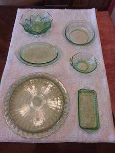 lot 6 image: 6-Piece Green Depression Glass