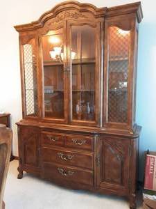 lot 2 image: Bernhardt 2-Piece Lighted China Hutch