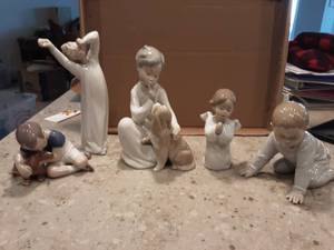 lot 39 image: Nadal, 3-Lladros & B&G Figurines