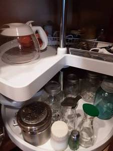 lot 52 image: Contents Of Lazy Susan