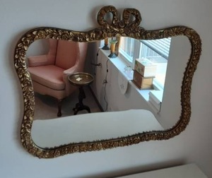 lot 83 image: Vintage Ornate Mirror 28x24