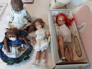 lot 82 image: Lot Of Vintage & Antique Dolls