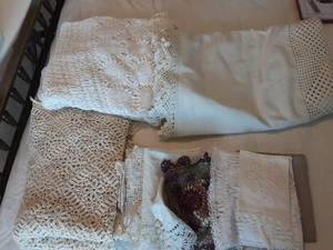 lot 84 image: Crocheted Doilies, Runners & Coverings