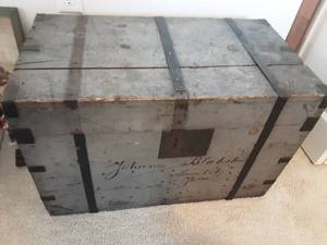 lot 91 image: Wood Trunk 28x16x18
