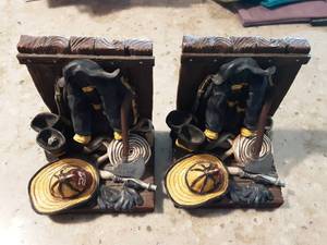 lot 102 image: Fire Fighter Book Ends
