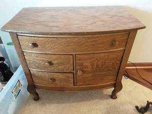 lot 105 image: 3-Drawer Wash Stand 32x18x28