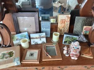 lot 116 image: Lot Of Home Decor