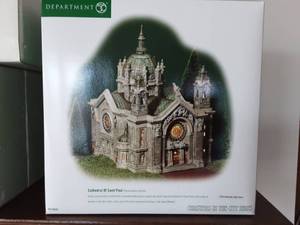 lot 138 image: Department 56-Cathedral Of St. Paul