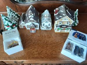 lot 142 image: Department 56-Snow Houses & Other Accessories