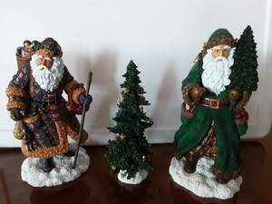 lot 158 image: Pipka Victorian Father Christmas, Twinkling Star Tree, Old Father Christmas
