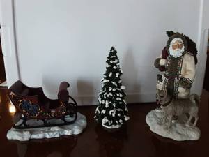 lot 167 image: Pipka Starlight Sleigh, Woodland Tree, Alaskan Santa