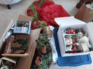 lot 180 image: Large Lot Of Christmas Related