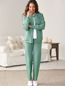 Blair Elevated Green Embroidered  Fleece Sweatsuit Set-Size SmallNEW IN ORIGINAL PACKAGING