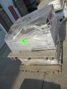 39 pieces of 14 x 16 onyx cap 4 ta...