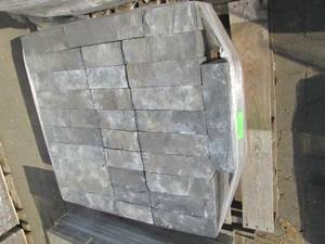 Approx 30 Brandon Edge onyx...