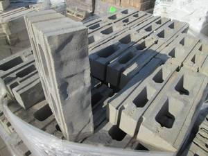Pallet of misc. 90 Brandon wall ch...