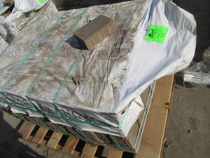 1 Pallet approx 76 square feet 5 x ...