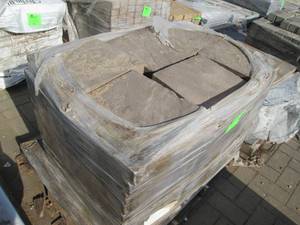 1 Pallet of 60 pieces 13 x 13 slat ...