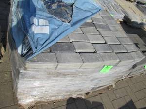 1 Pallet approx 60 square feet 8 cm...