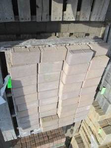 Approx 40 square feet anchor hollan...