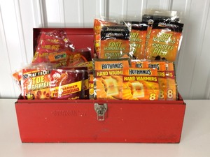 lot 1221 image: Hothands Hand and Toe Warmers