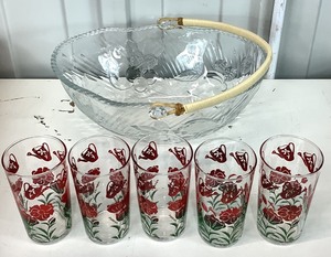 lot 2284 image: Glass Bowl & Cups