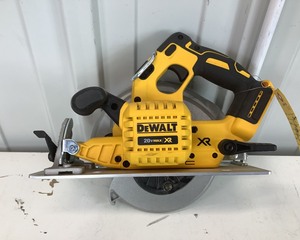 lot 157 image: Dewalt Cordless Circular Saw