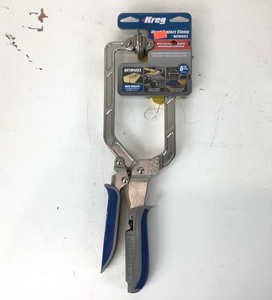 lot A145 image: Kreg Wood Project Clamp